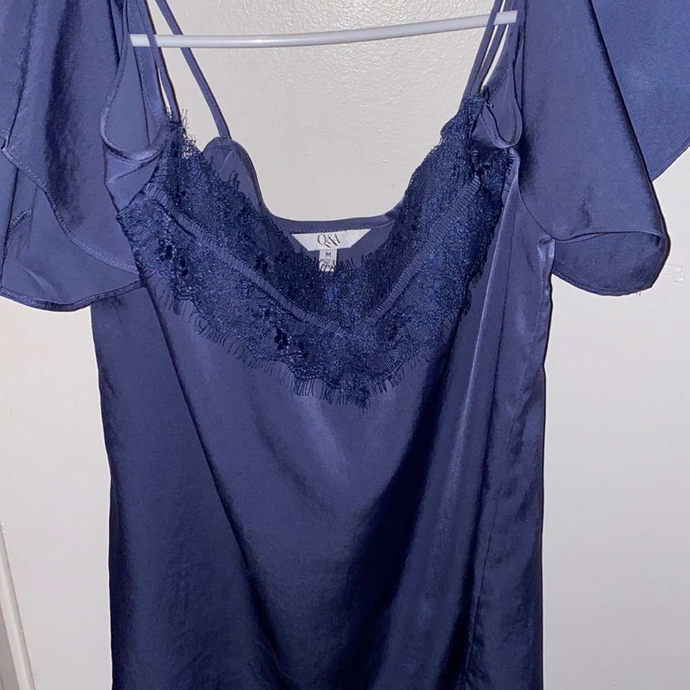 Cold shoulder topSOLD